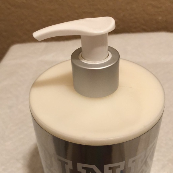 HTF RARE NWT PINK Victoria’s Secret Star Petals Body Lotion. 16.9  Amazing scent - Picture 7 of 7